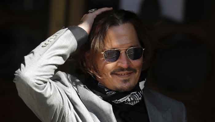 Johnny Depp Follows Back Robert Downey Jr Ignores Major Hollywood Stars On Instagram