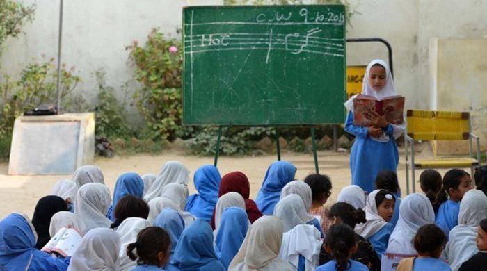 Over 30,000 Sindh Schools Do Not Have Electricity