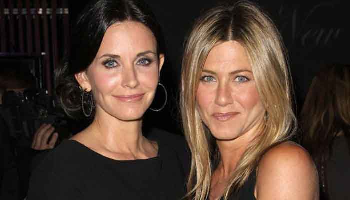 Jennifer Aniston's pal Courteney Cox wins hearts as she ...