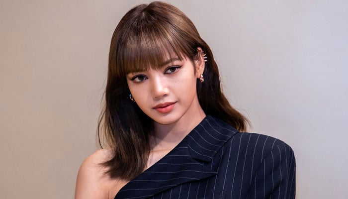 BLACKPINK's Lisa nominated for the 2021 ANDAM Fashion ...
