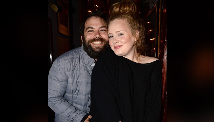 Adele Finalises Divorce From Simon Konecki Two Years After Split ...