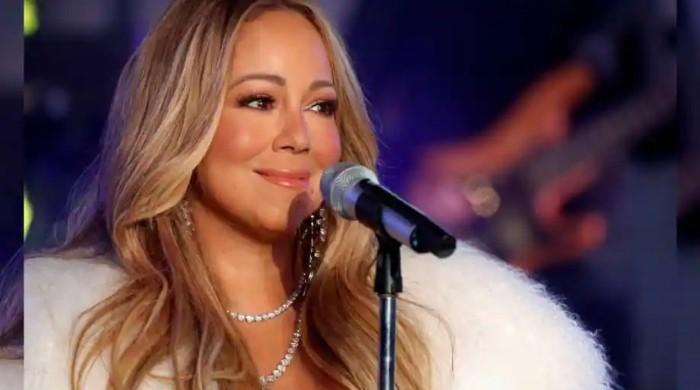 Mariah Carey receives coronavirus vaccine