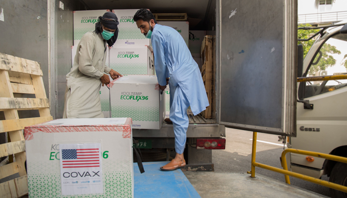 First shipment of Moderna vaccine being unloaded at Islamabad International Airport. Photo: Twitter/US Embassy