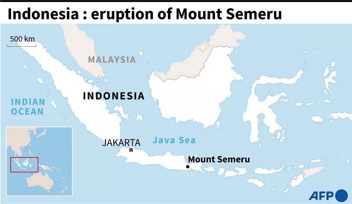 Indonesia : eruption of Mount Seberu AFP