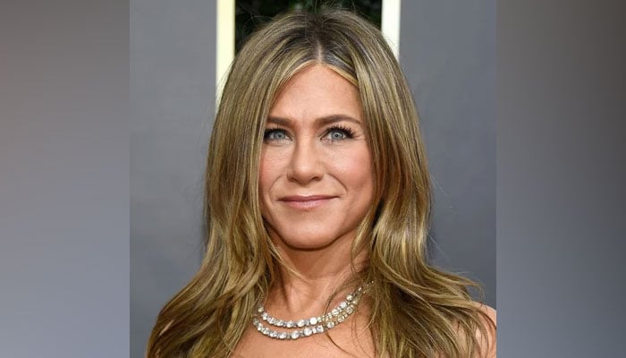 Jennifer Aniston shares her new stunning pics