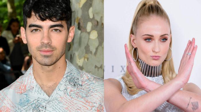 Sophie Turner Appears Cheerful With Kids Amidst Her Divorce News With Joe  Jonas, Sources State It's More About Reassuring The Child Rather Than Her  True Inner Emotions