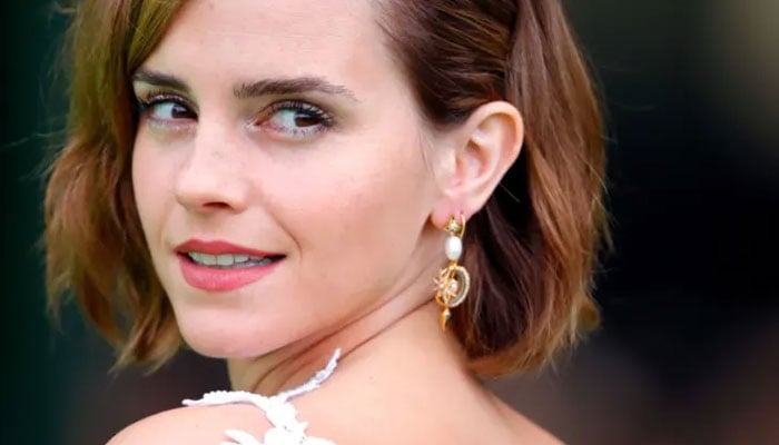 Emma Watson teams up with Hogwarts cast in reunion trailer