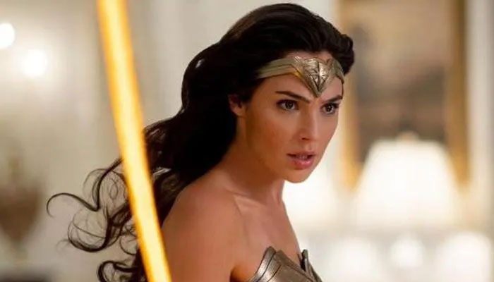 Gal Gadot hits lasso on her head in hilarious Wonder Woman BTS clip: Watch