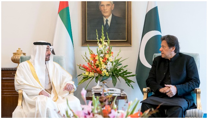 Abu Dhabi Crown Prince Sheikh Mohammed bin Zayed Al Nahyan (L) with Prime Minister Imran Khan (R) — Twitter/@MohamedBinZayed