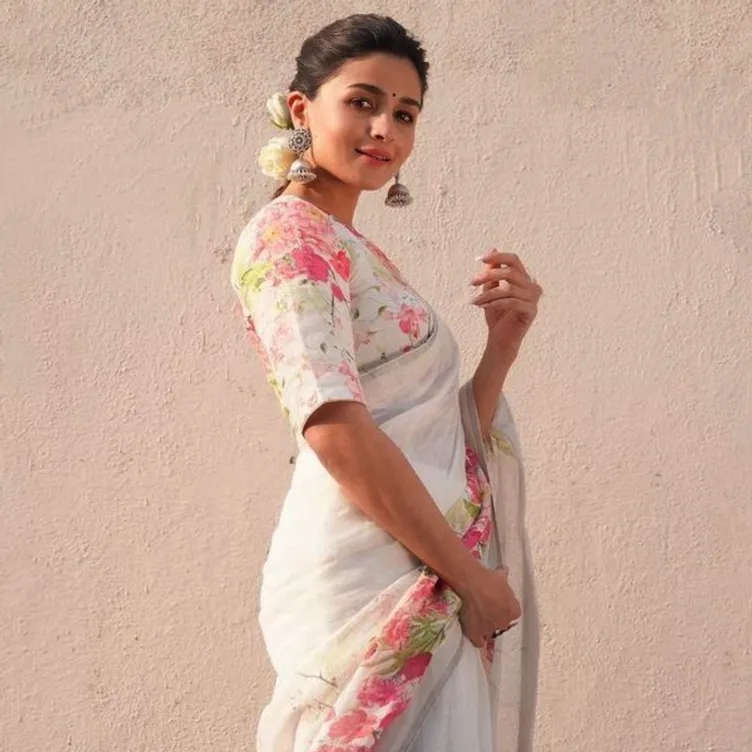Alia Bhatt channels her inner Gangu in chic white saree for ‘Gangubai Kathiawadi’ promotion
