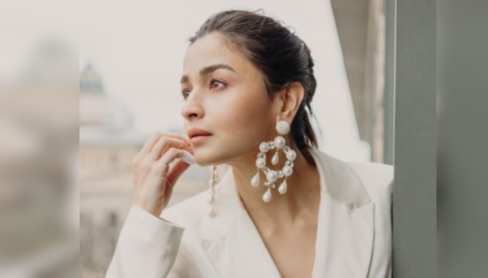 ‘Gangubai Kathiawadi’ star Alia Bhatt says goodbye to Berlin with gorgeous snaps