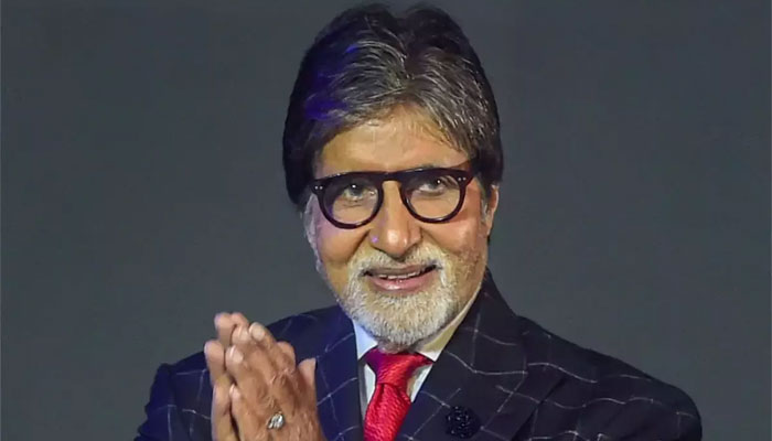 Amitabh Bachchan Gets Fans Worried About His Health With Latest Tweet