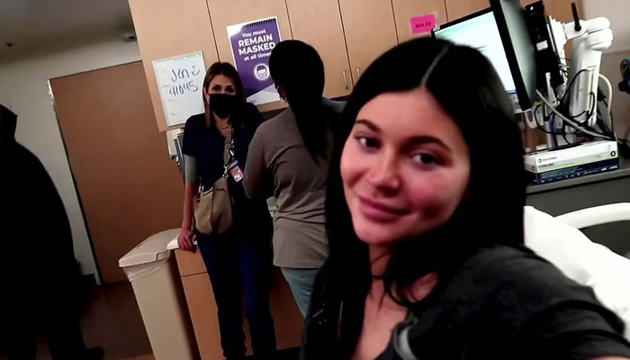 Kylie Jenner Shares Labor Room Scenes From Sons Birth Watch Video Sonic Pk Tv 