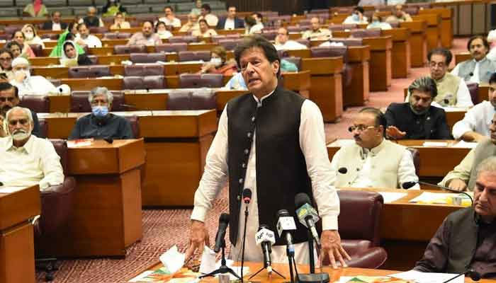 پی ٹی آئی نے وزیراعظم عمران خان کے خلاف تحریک عدم اعتماد کو ناکام بنانے کے لیے حکمت عملی تبدیل کر لی، ذرائع