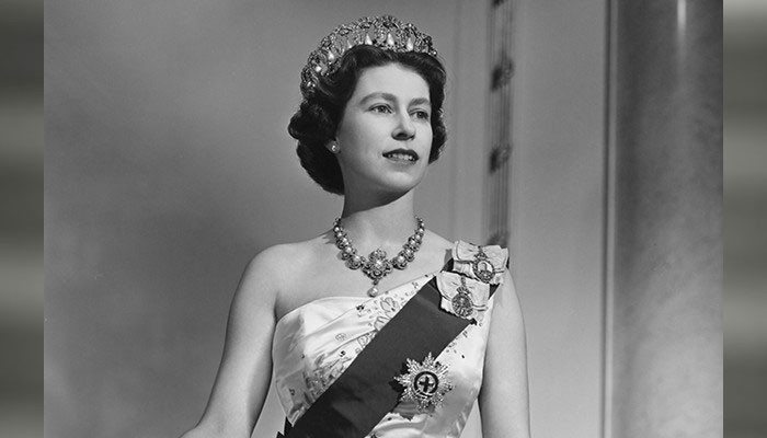 queen-elizabeth-ii-overjoyed-by-lili-s-birth-details