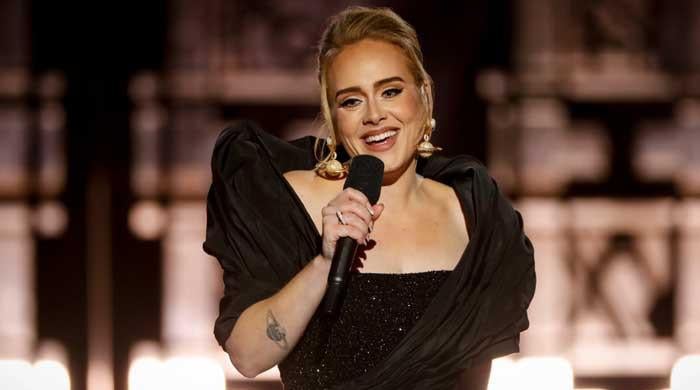 Adele Issues A Heartfelt Apology While Announcing Her Rescheduled Las ...