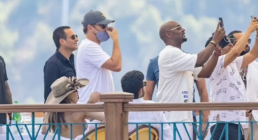 Leonardo DiCaprio cuts dapper figure in casual ensemble as he goes out for lunch with Jamie Foxx