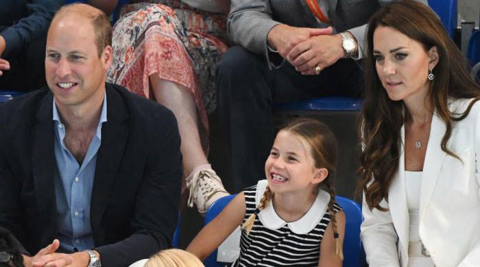 Prince William Hold 'very Open Affection' For Princess Charlotte: Body ...