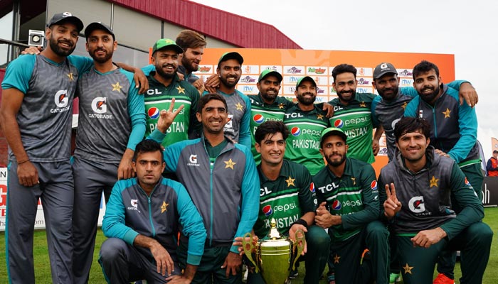 Pakistan cricket team poses after winning the three-match ODI series against Netherlands. — PCB