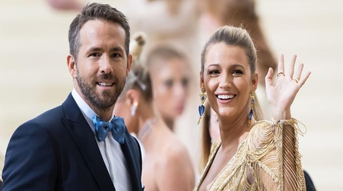 Ryan Reynolds Wishes ‘spectacular Wife Blake Lively On 35th Birthday Posts Cute Snaps 