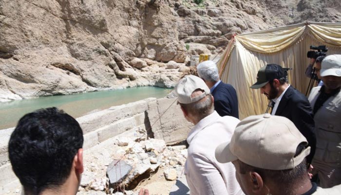PM Shahbaz oversees damage in the Bibi Nani area in Balochistan. — APP