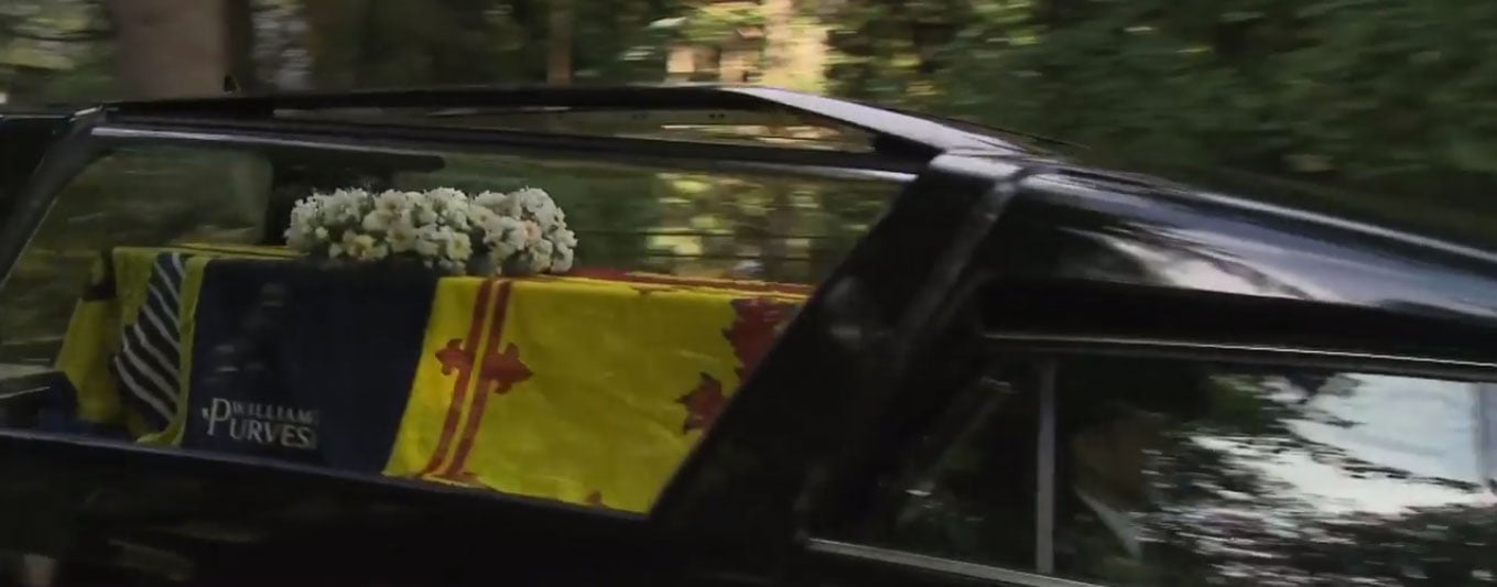 Video: Cars carrying Queen Elizabeth’s coffin depart from Balmoral