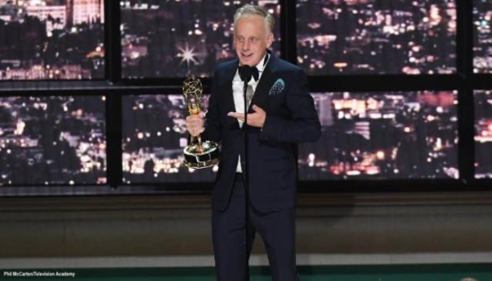 Mike White pays tribute to his father during Emmy Awards