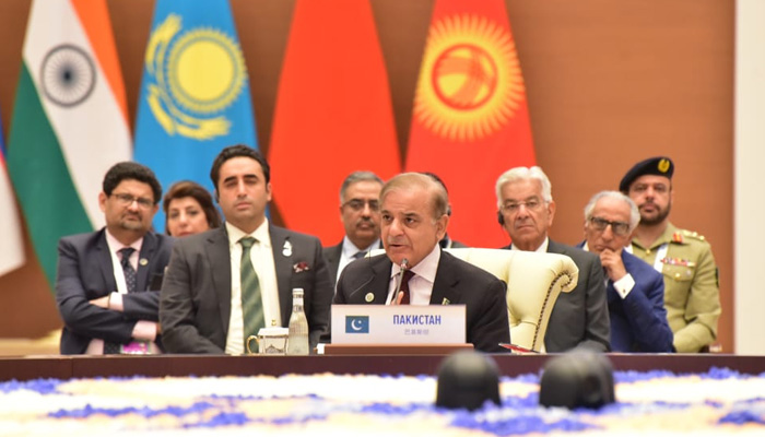 Prime Minister Shehbaz Sharif addresses the Shanghai Cooperation Organisations Council of Heads of State in Samarkand, Uzbekistan, on September 16, 2022. — PM Office