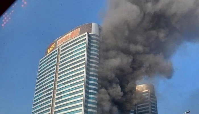 A screengrab of the blaze at the Islamabad shopping mall on Sunday. — Twitter