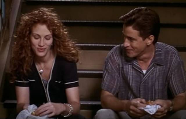 Julia Roberts (L) and Dermot Mulroney (R) in My Best Friends Wedding