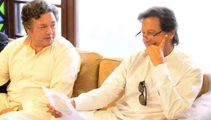 Azam Khan(L), then principal secretary to former prime minister Imran Khan (R) —Facebook /file