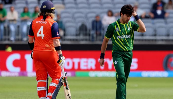 Pakistan Limit Netherlands To 91 9 In Must Win T20 World Cup Clash