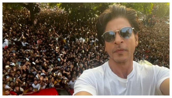 Shah Rukh Khan reveals he is supporting Lionel Messi in FIFA World Cup Final