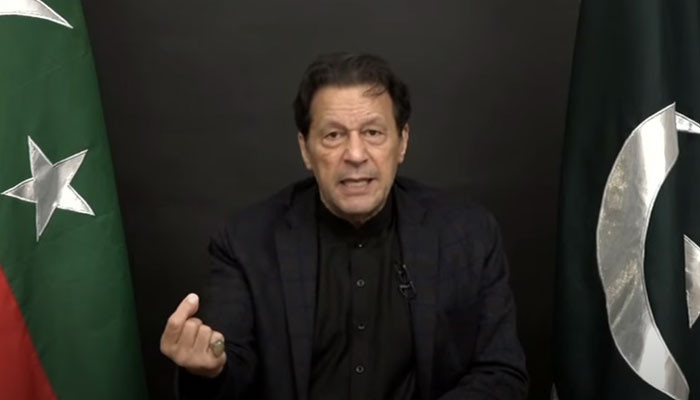 عمران خان نے اداروں کی وفاداری پر سوال اٹھائے، قبل از وقت انتخابات کا مطالبہ کر دیا۔