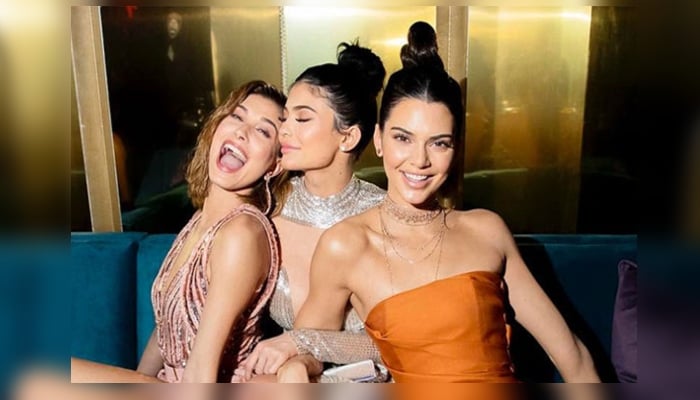 Kendall Kylie Jenner Celebrate Glam New Year S Eve With Hailey Bieber