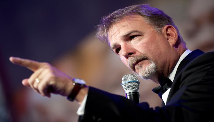 Bill Engvall retires from stand-up comedy