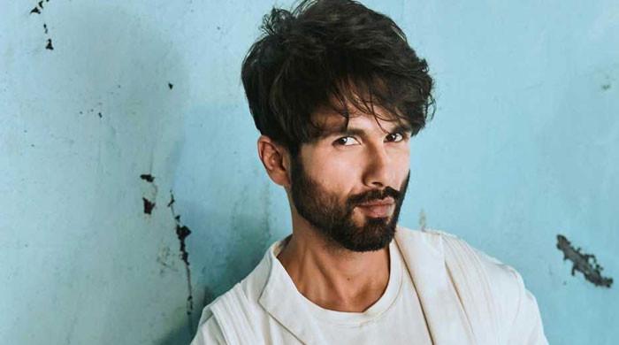 Farzi: Shahid Kapoor official poster comes out, web series to release ...