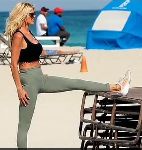 Miss Sweden Victoria Silvstedt shows off midriff in gym outfit after workout