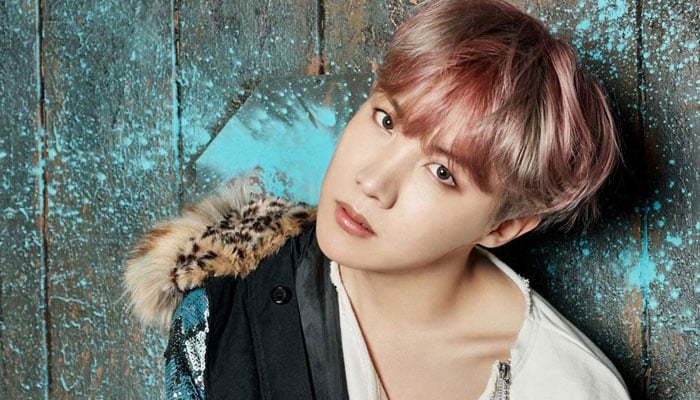Watch J-Hope sparkle and shine in Louis Vuitton's new Men's Fall-Winter 23  campaign, BTS' ARMY loves new pics and video