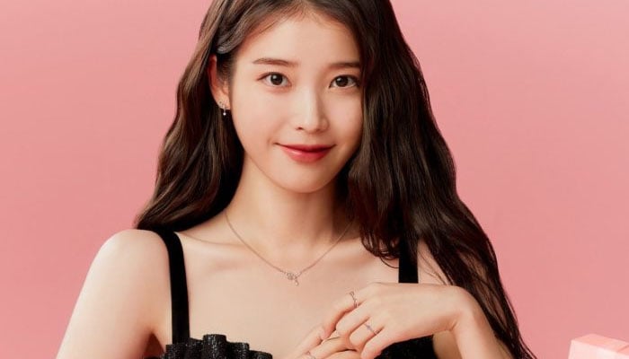 The idol stunned in the pictorial and spoke about her new show