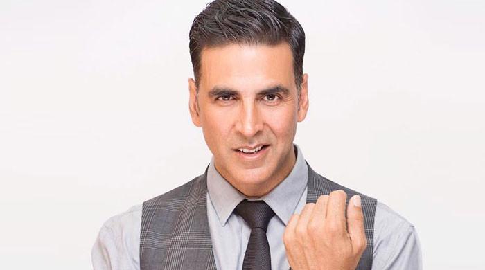 Akshay Kumar Remembers His Mother, Gets Emotional During Interview