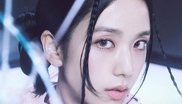 Jisoo from Blackpink announces her debut date and unveils a teaser