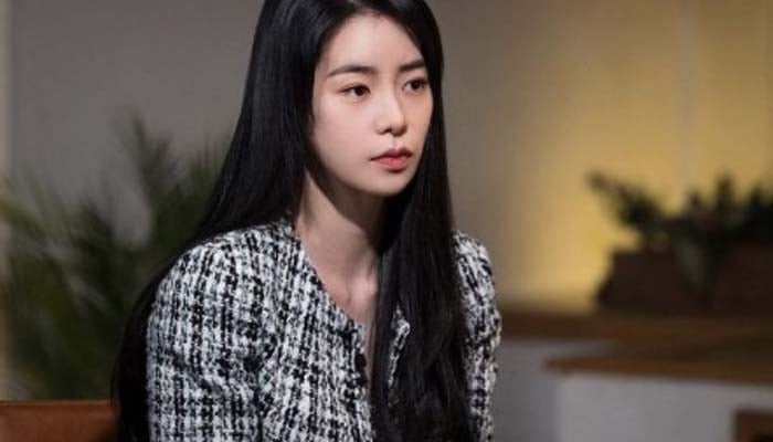 ‘the Glory Actress Lim Ji Yeon Breaks Down While Giving Interview 7948