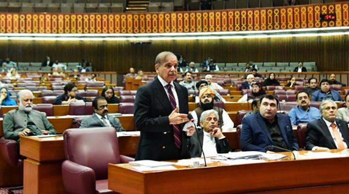 PM expresses discontent over CJP's remarks