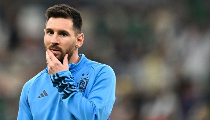 Argentinas forward Lionel Messi warms up prior to the Qatar 2022 World Cup Group C football match against Mexico.— AFP/file