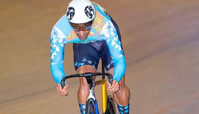 US cycling champion Ethan Boyes seen racing on a cycling track. — Instagram/@ethan_b_bikes