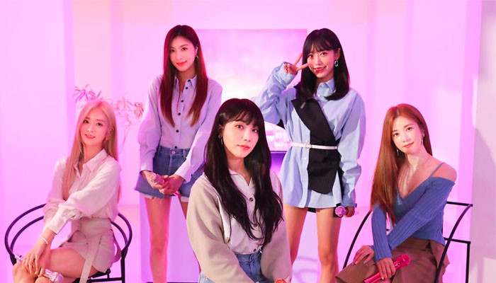 لیجنڈری K-pop بینڈ Apink نے ‘Self’ کے ساتھ نئی ذاتی بلندی کو چھو لیا