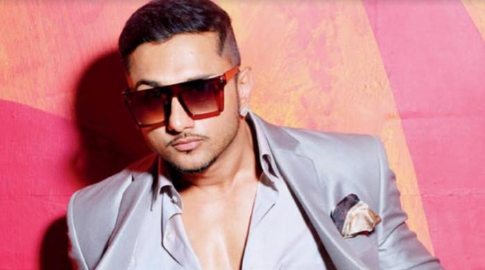 We just love how @yoyohoneysingh has been slaying it off late with his  outfits and some of the choicest accessories that we have seen any…