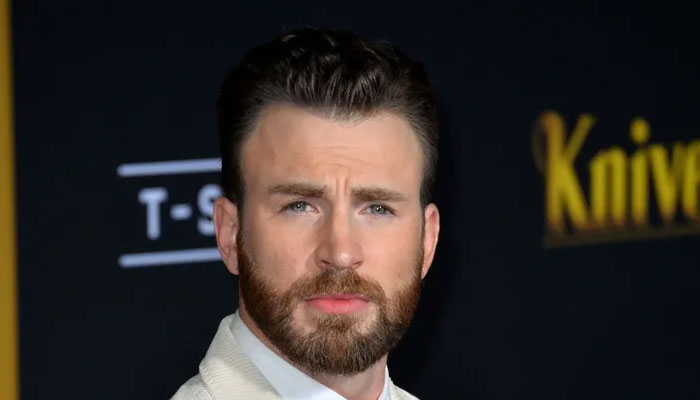 Chris Evans mom still brags about actors Sexiest Man Alive title