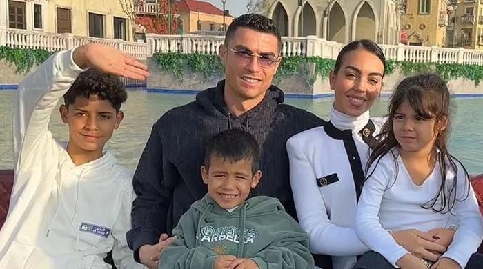 Georgina Rodriguez spends time with beau Cristiano Ronaldo and kids on ...